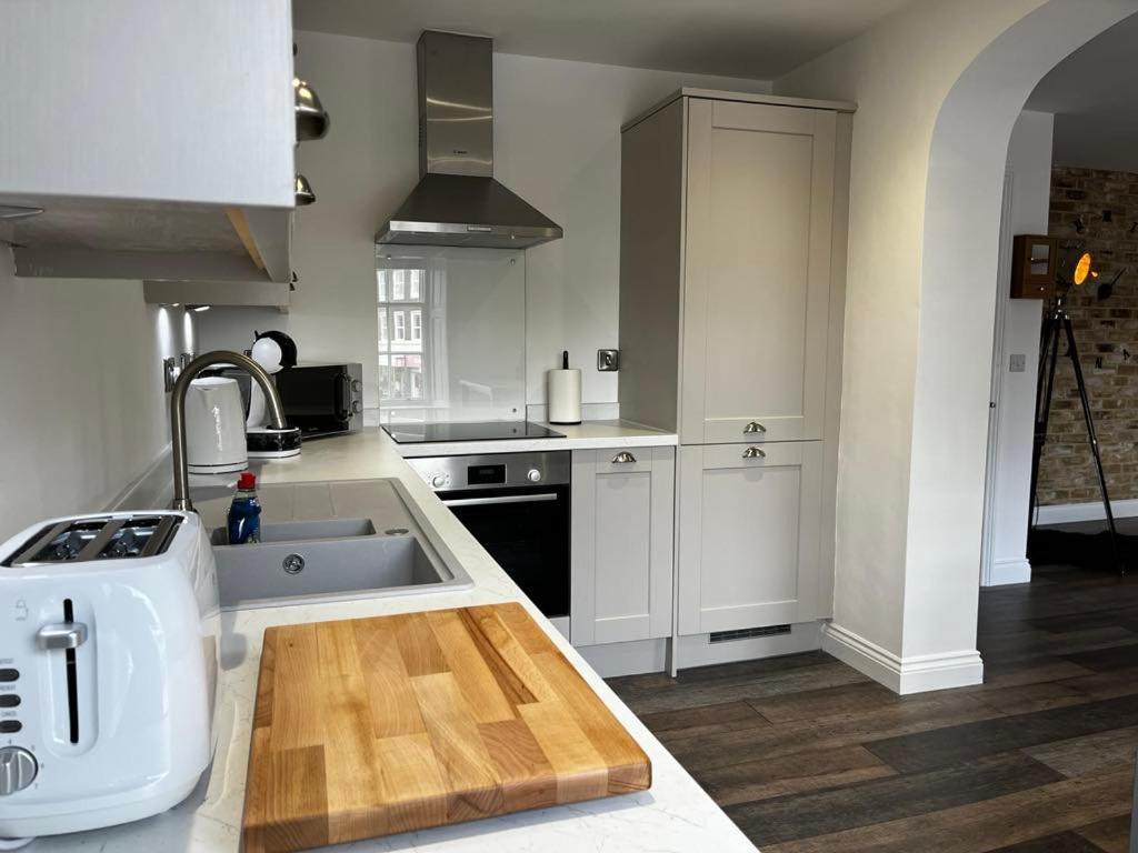 Sterling Stylish 2 Bedroom Central Modern Apartment Darlington  Exterior foto